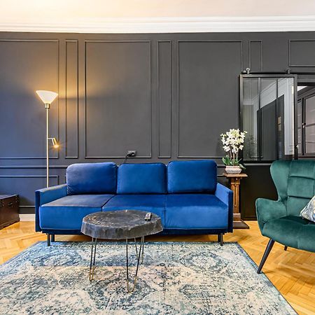 Colins Place Брашов Екстериор снимка